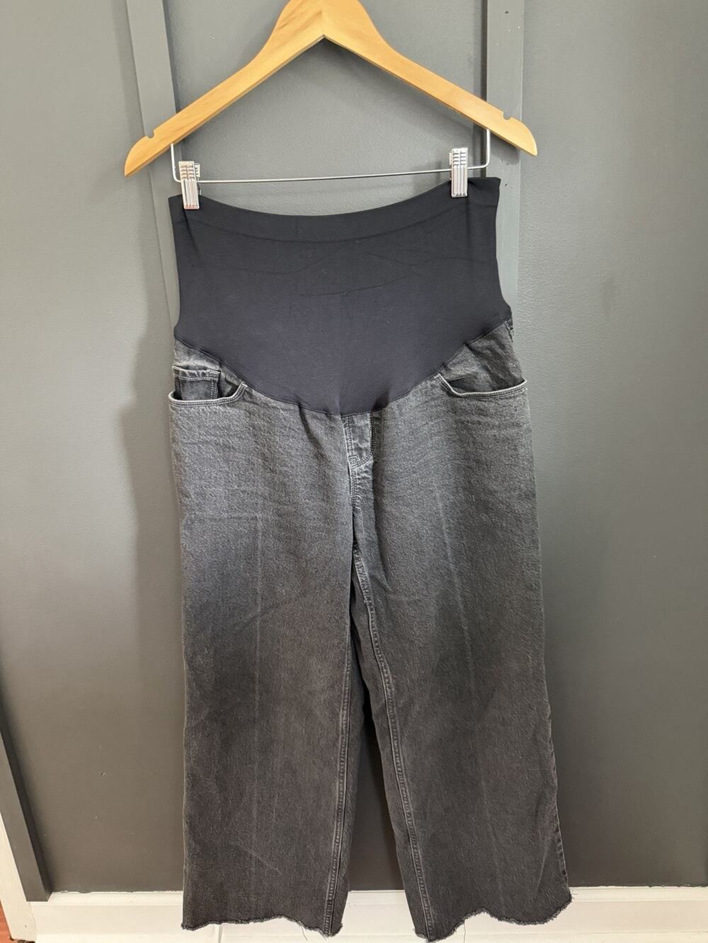 Old Navy Women’s Maternity Black Denim Wide Leg Jeans - Size 10 Full Panel